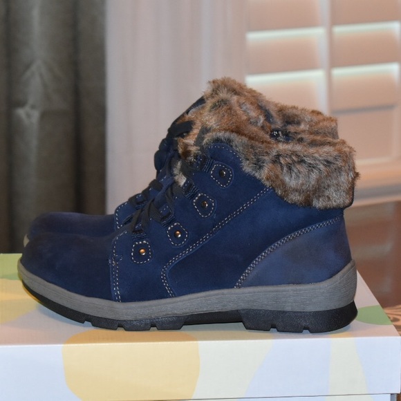 Earth Origins Shoes - Earth Origins Sherpa Scarlett Waterproof Lace Up
